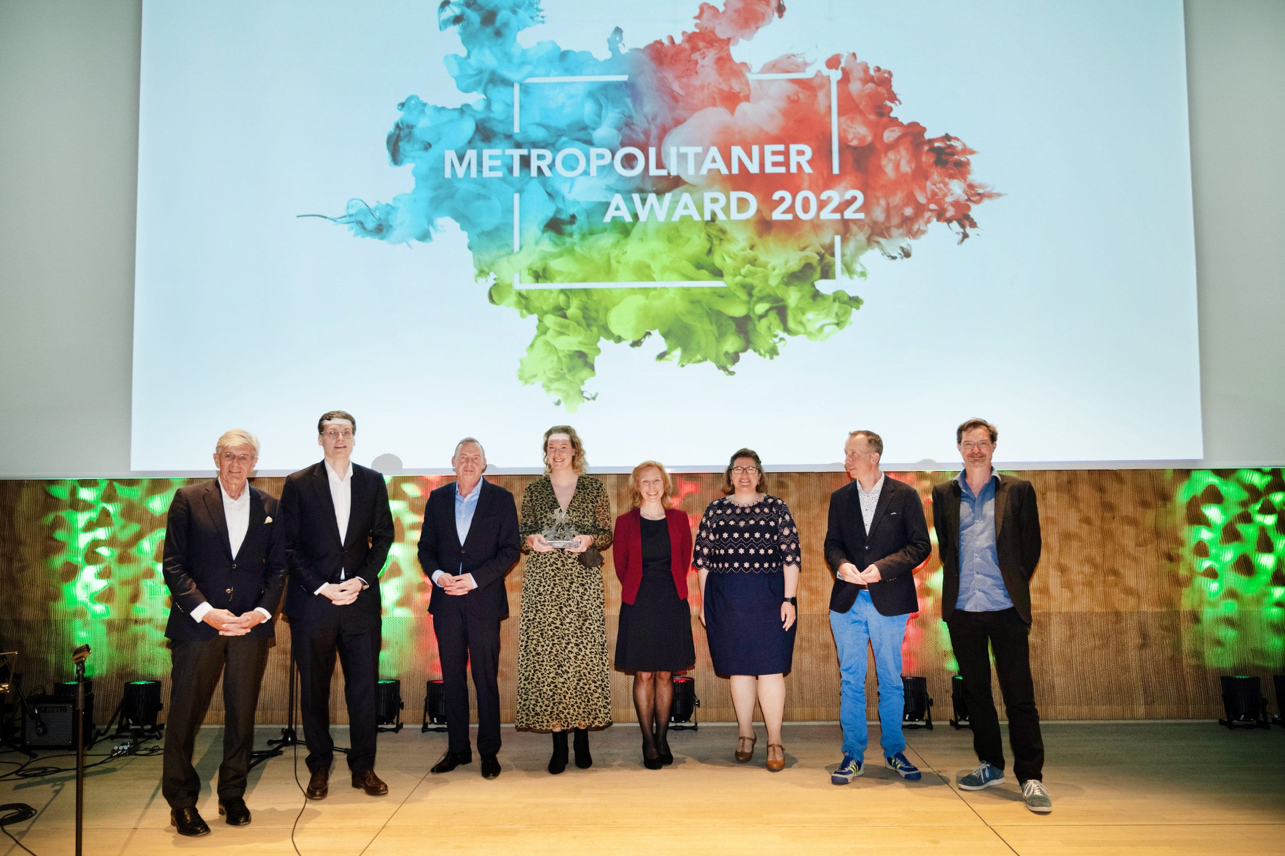 5-3-2-do-pressefoto-metropolitaner-2022-gewinner-gruppenbild